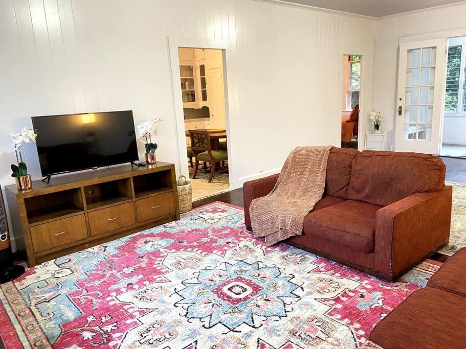 Your Hilo Homebase - Lovely 3 Bedroom In Heart Of Hilo With Ac! Buitenkant foto