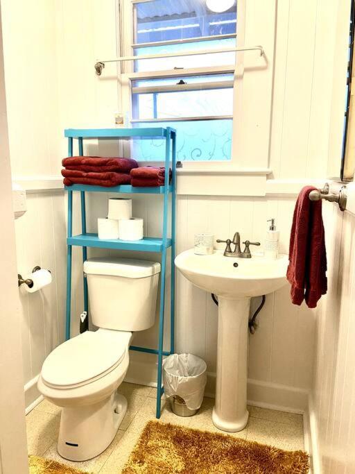 Your Hilo Homebase - Lovely 3 Bedroom In Heart Of Hilo With Ac! Buitenkant foto