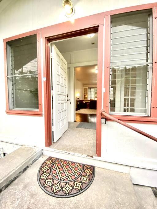 Your Hilo Homebase - Lovely 3 Bedroom In Heart Of Hilo With Ac! Buitenkant foto